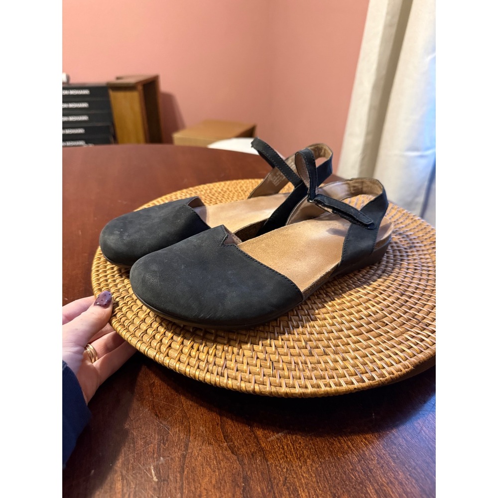 Dansko Black Nubuck Leather Closed Toe Ankle Strap Sandals Flats Womens 40